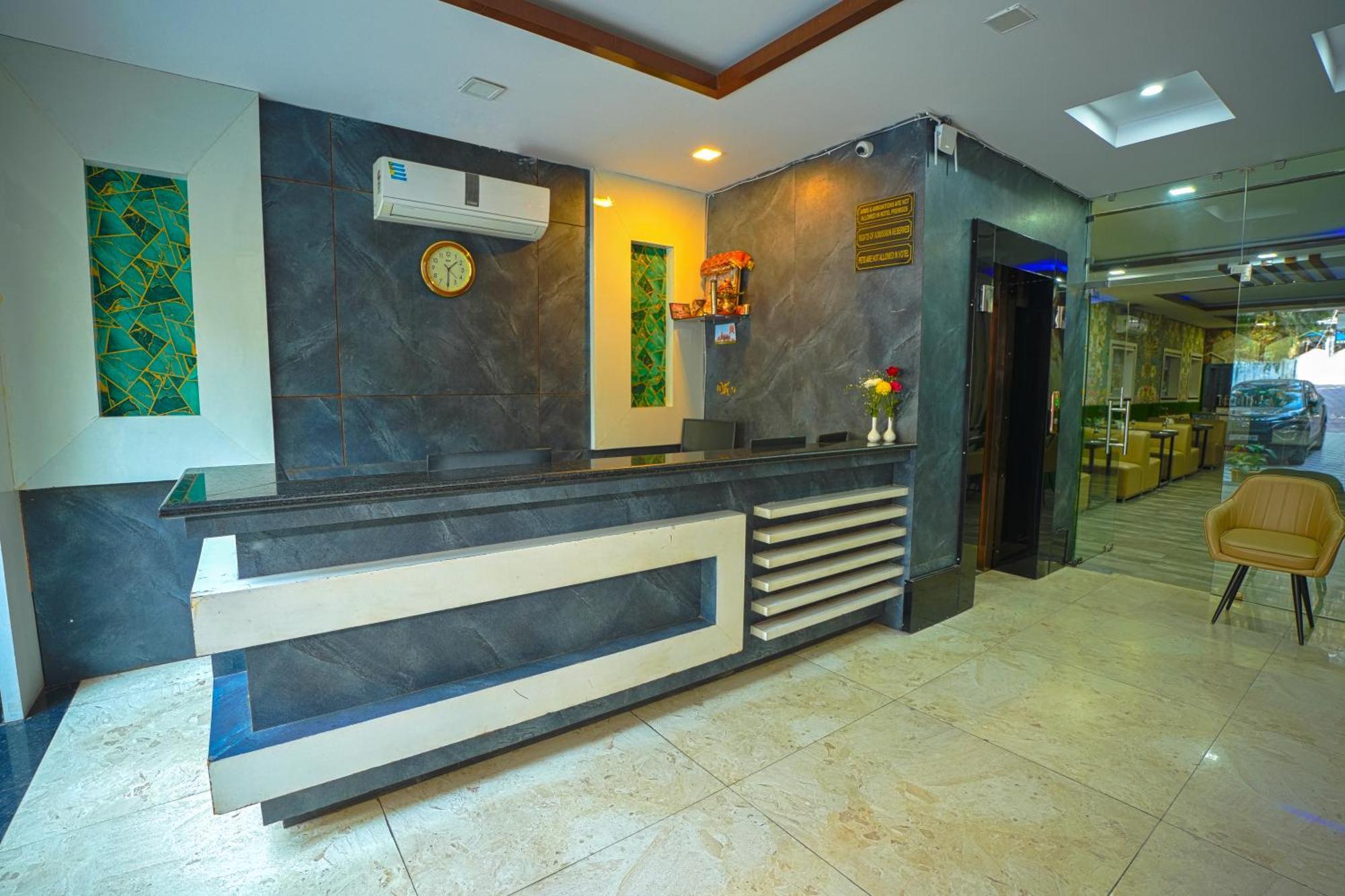 Q Saina S K Regency Rishikesh Rishīkesh Exterior foto