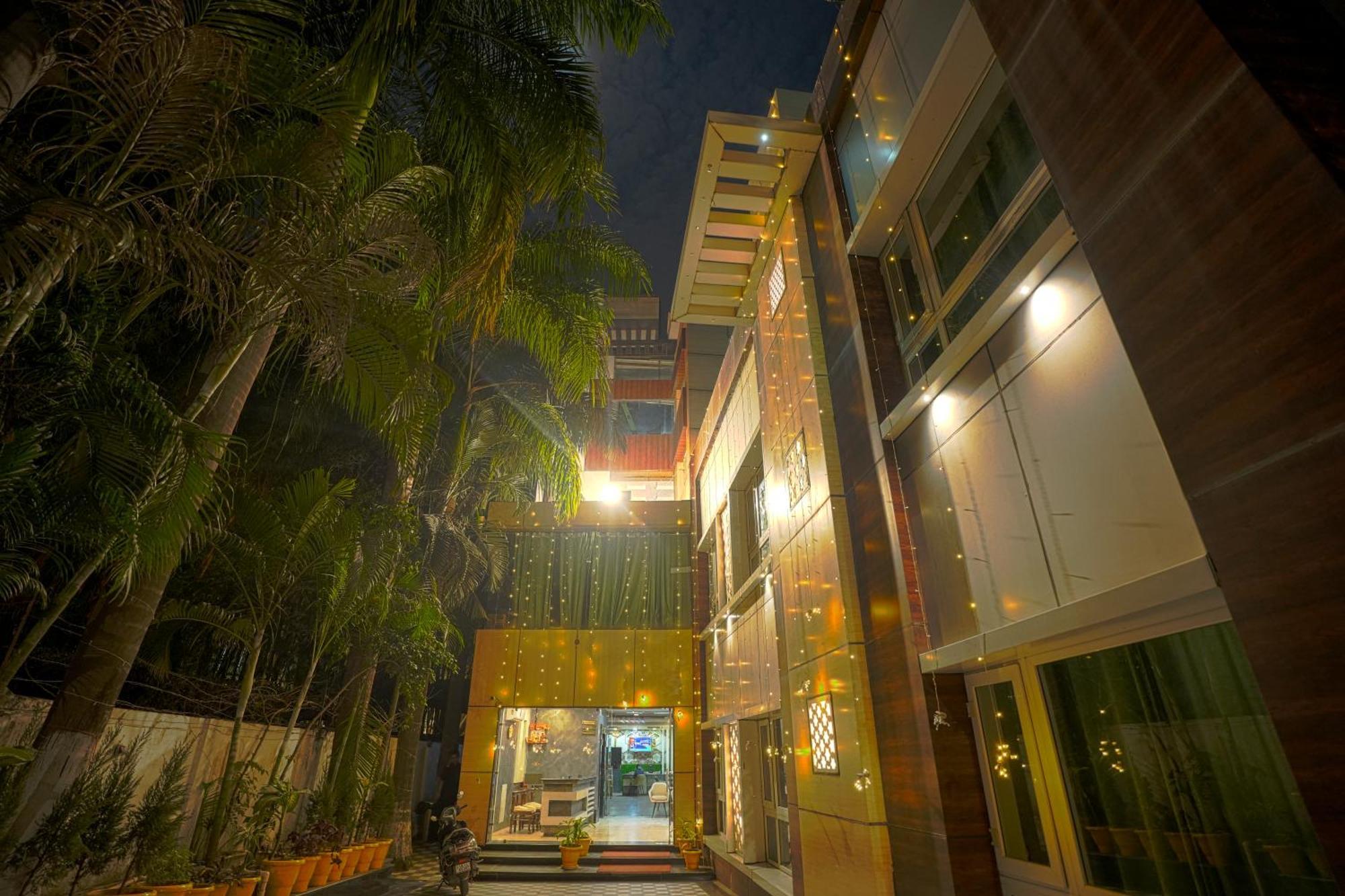Q Saina S K Regency Rishikesh Rishīkesh Exterior foto