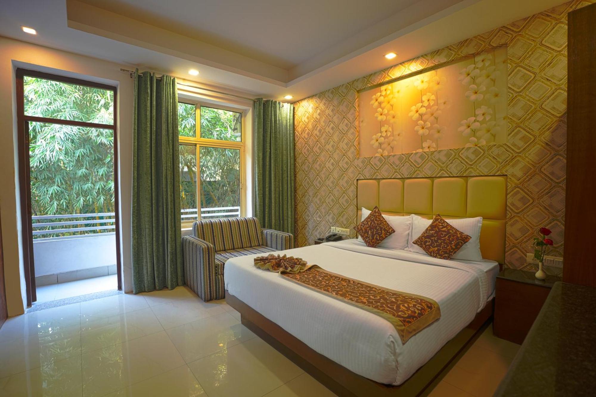 Q Saina S K Regency Rishikesh Rishīkesh Exterior foto